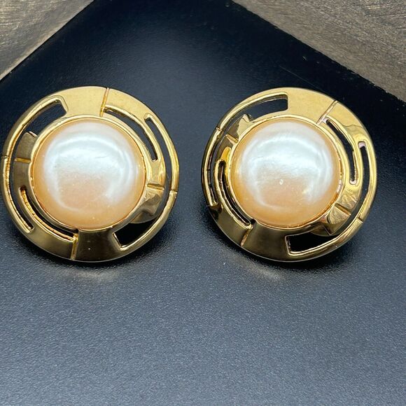 Vintage St John St. John Women’s Clip On Earrings Huggie Gold Tone Round Signed